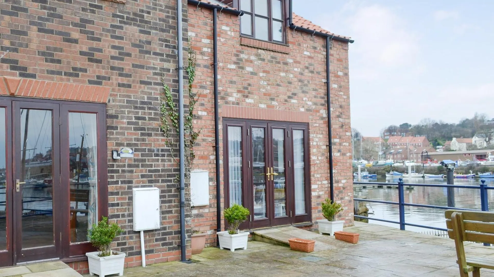 Moon River Cottage Whitby